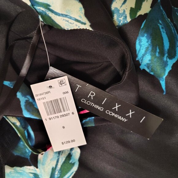 Similar items Sponsored See all Crystal Doll Juniors' V-Neck Floral-Sequin Lac - Picture 4 of 4